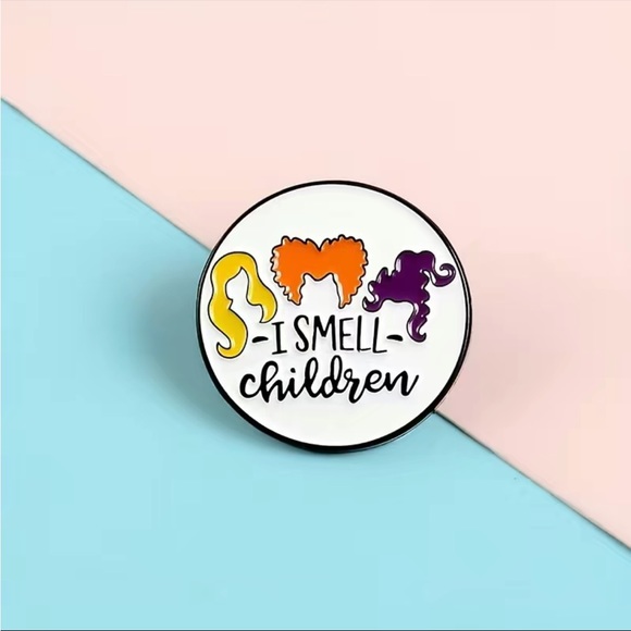 Hocus Pocus Pin - Picture 3 of 6